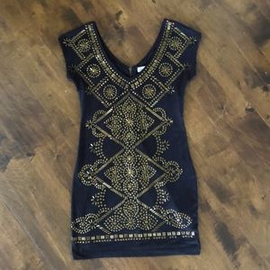 Gold embellished mini dress with cap sleeve in blk